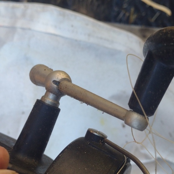 Garcia Mitchell 302 Salt Water Fishing Reel - Picture 3 of 4